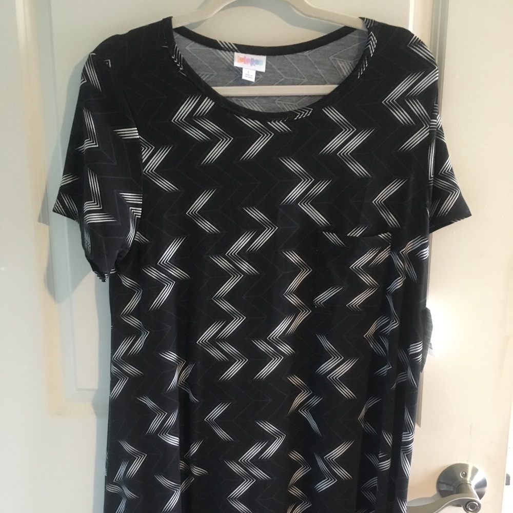 LuLaRoe NWT Chevron Carly